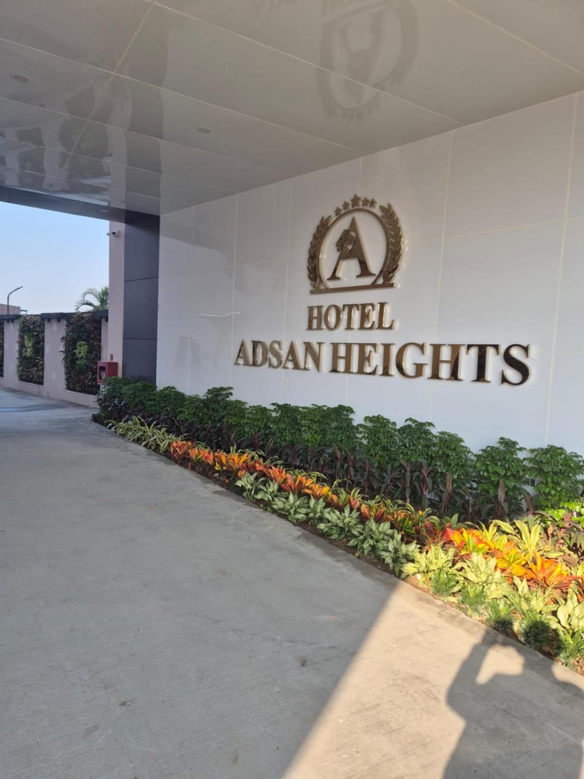 Hotel Adsan Heights Gajraula エクステリア 写真