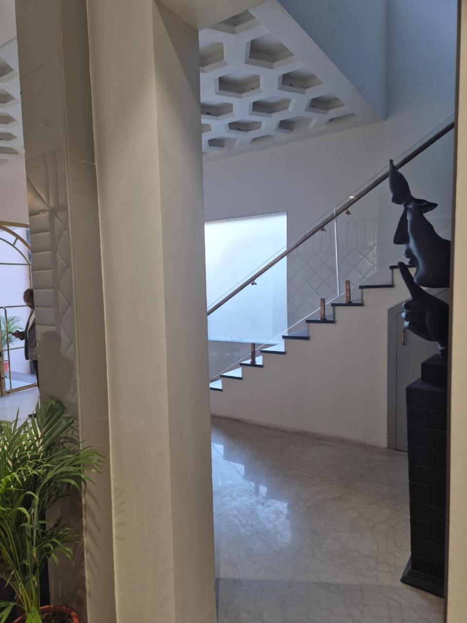 Hotel Adsan Heights Gajraula エクステリア 写真